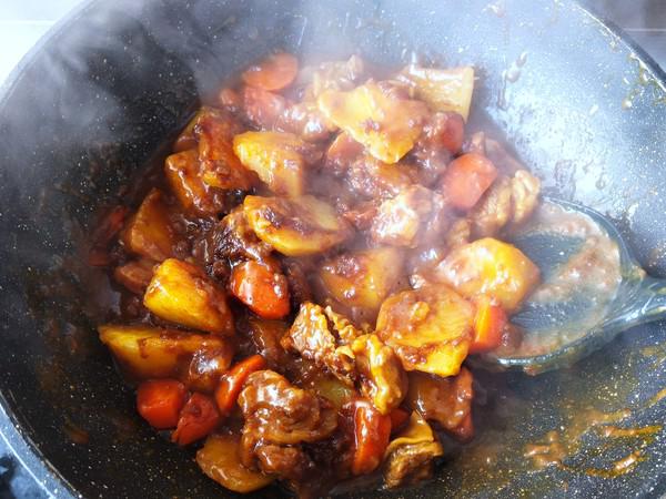 咖喱牛腩燉土豆的做法-咖喱味燉菜譜