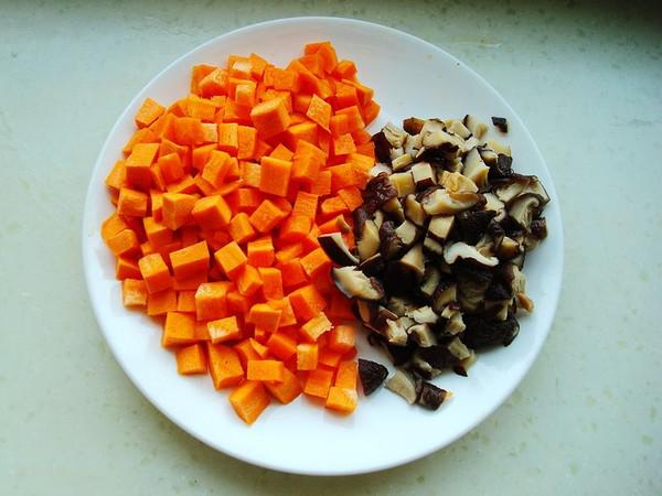 臘肉煲仔飯的做法-家常味燜菜譜