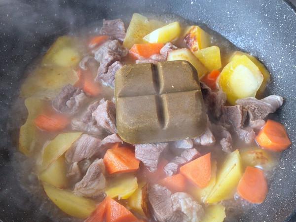 咖喱牛腩燉土豆的做法-咖喱味燉菜譜