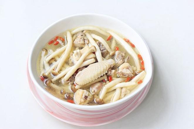 蟹味菇燉雞的做法-家常味燉菜譜