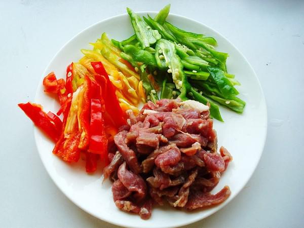 香菇羊肉拌皮帶面的做法-家常味炒菜譜-易網健康養生網 香菇羊肉拌皮帶面的做法-家常味炒菜譜