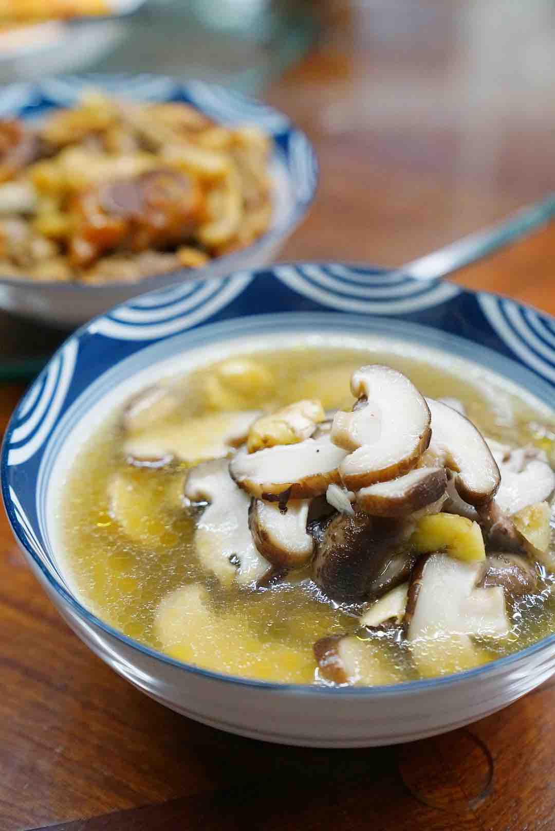 土雞兩次，合理安排有湯又有菜的做法-家常味煮菜譜