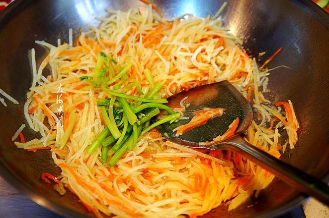 立春必吃的菜~素炒土豆絲的做法-家常味炒菜譜