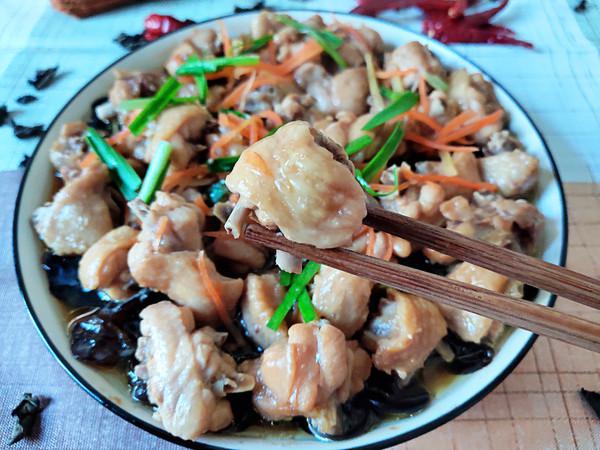 木耳蒸雞翅的做法-咸鮮味蒸菜譜-易網健康養生網 木耳蒸雞翅的做法-咸鮮味蒸菜譜