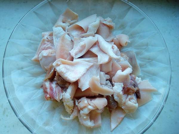 肉皮燒豆腐的做法-家常味燒菜譜