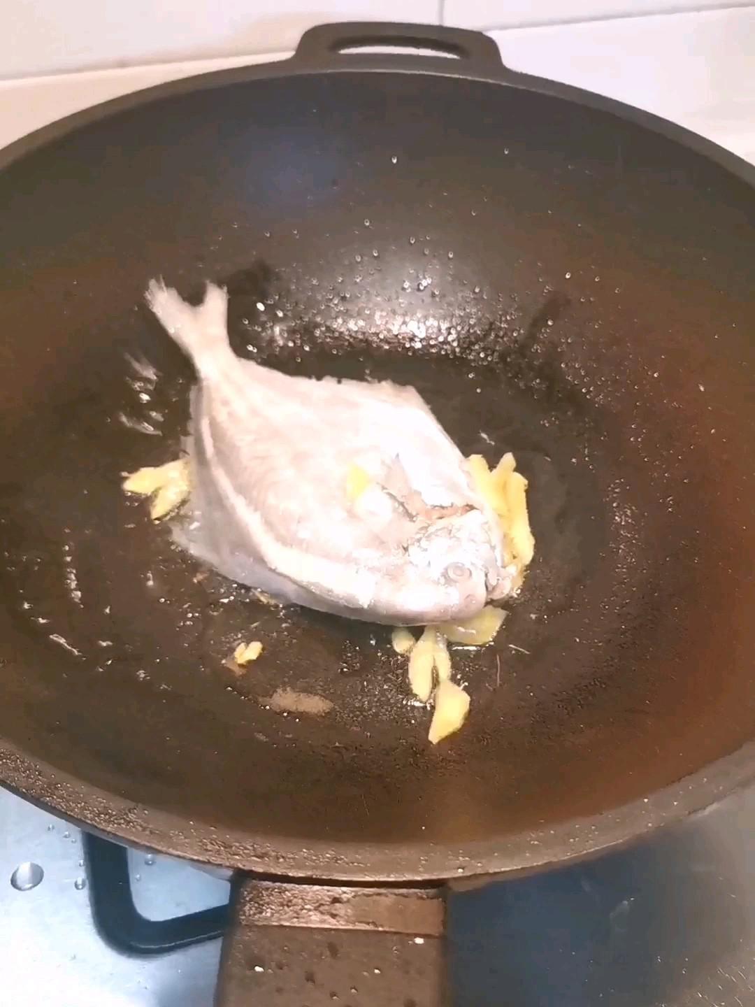 燉海鮮的做法-香辣味燒菜譜