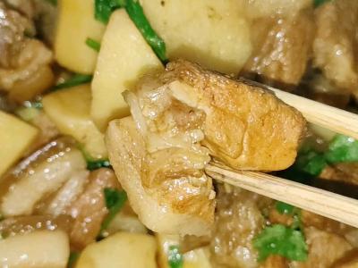 不放一滴油的紅燒肉燉山藥的做法-甜味燉菜譜