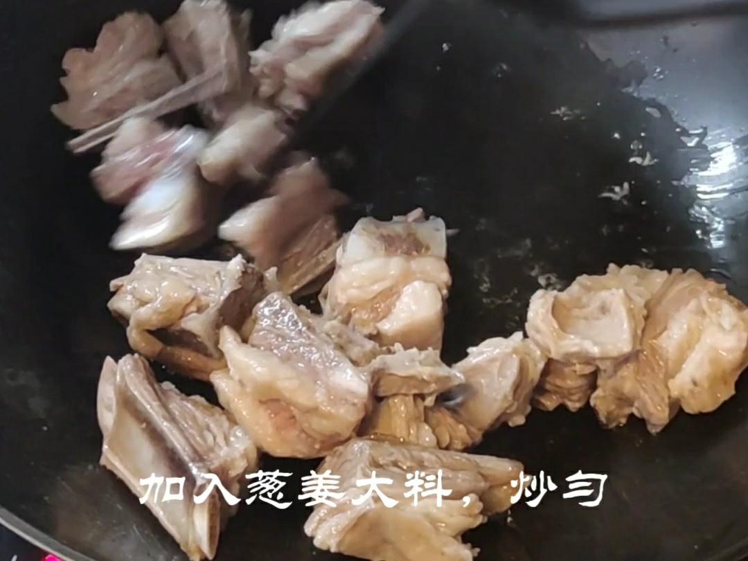 紅燒羊排的做法-醬香味燉菜譜