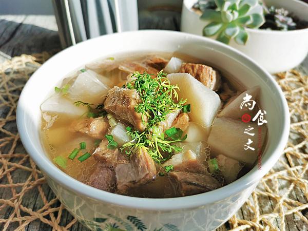 牛腩這樣燉，才是真正的清湯牛腩哦～的做法-咸鮮味燉菜譜