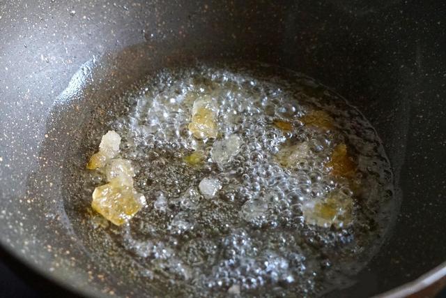 懶人版糖醋排骨的做法-酸甜味炒菜譜