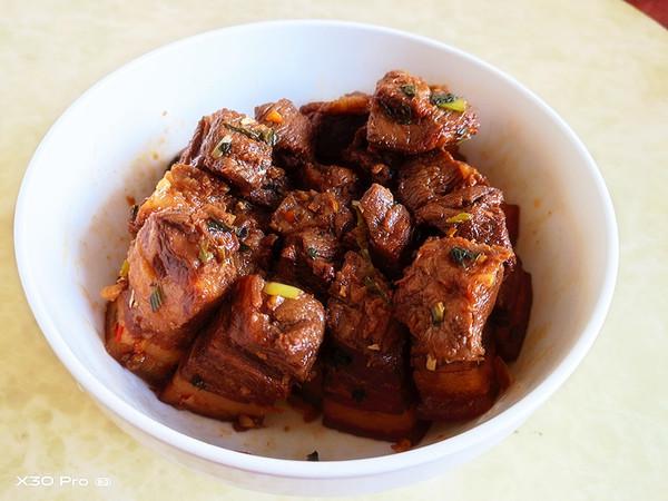 梅菜紅燒肉的做法-咸鮮味蒸菜譜