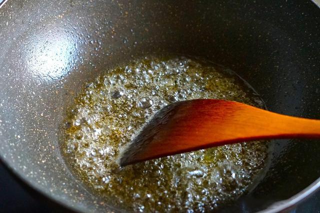 懶人版糖醋排骨的做法-酸甜味炒菜譜