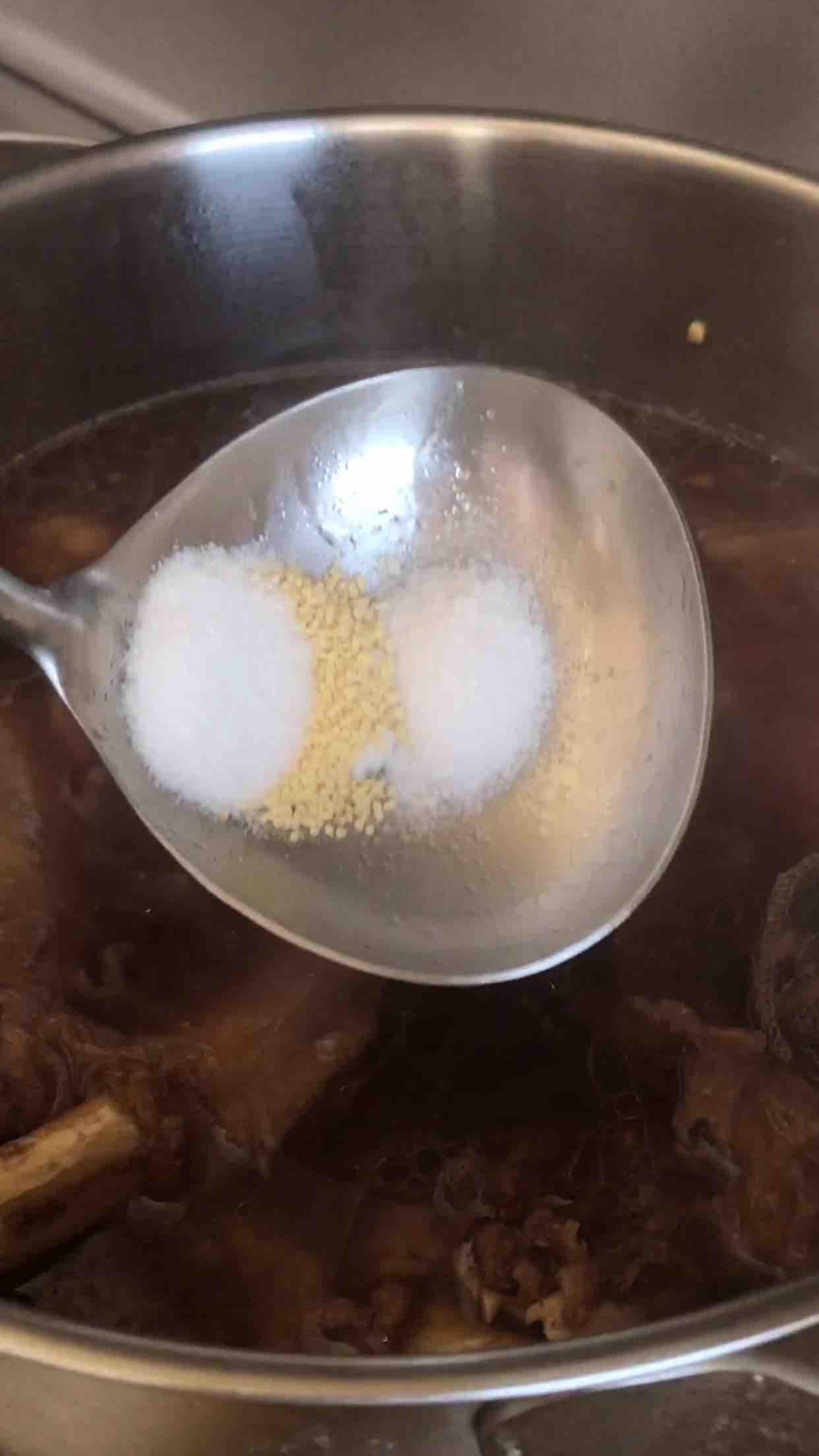 鹵味羊棒骨的做法-家常味煮菜譜