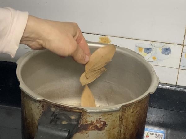 #年味食足#西紅柿土豆燉牛腩的做法-五香味燉菜譜