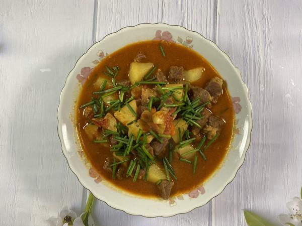 #年味食足#西紅柿土豆燉牛腩的做法-五香味燉菜譜