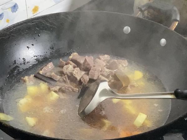 #年味食足#西紅柿土豆燉牛腩的做法-五香味燉菜譜