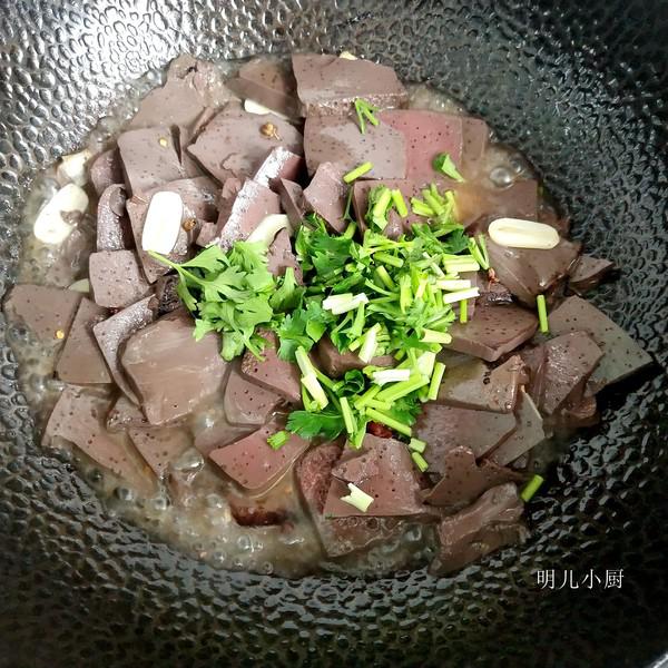 家常炒羊血的做法-家常味炒菜譜-易網(wǎng)健康養(yǎng)生網(wǎng) 家常炒羊血的做法-家常味炒菜譜