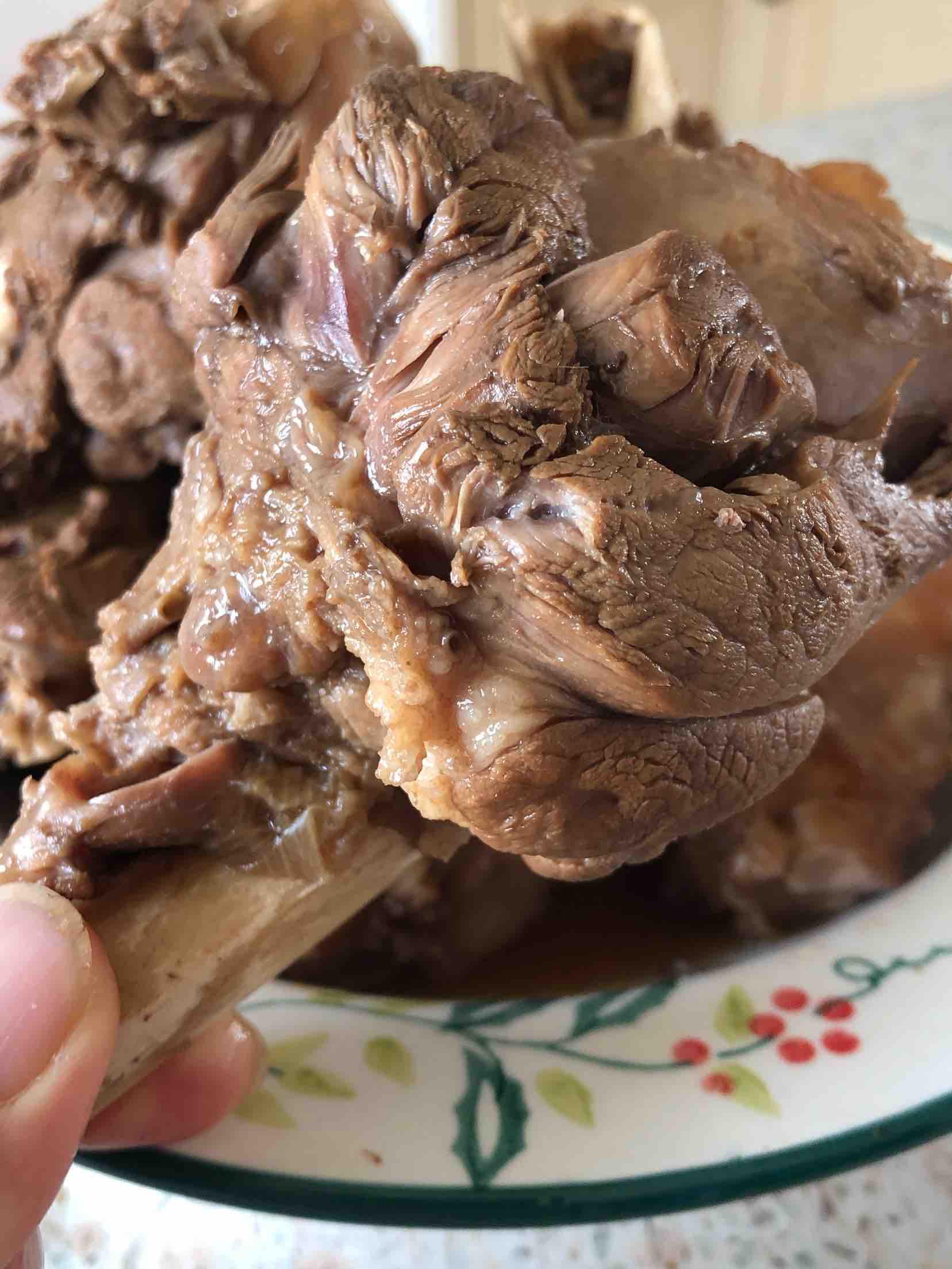 鹵味羊棒骨的做法-家常味煮菜譜