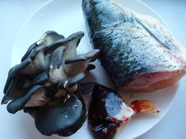 電飯煲燉魚頭的做法-麻辣味燉菜譜-易網(wǎng)<a href=http://m.henggaotouzi.com/ target=_blank class=infotextkey>健康養(yǎng)生</a>網(wǎng) 電飯煲燉魚頭的做法-麻辣味燉菜譜