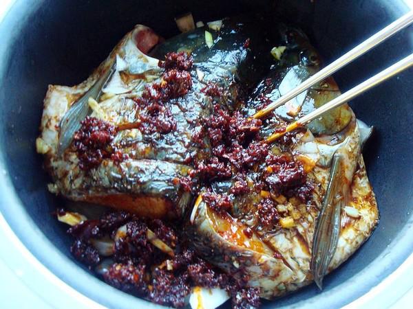 電飯煲燉魚頭的做法-麻辣味燉菜譜-易網(wǎng)健康養(yǎng)生網(wǎng) 電飯煲燉魚頭的做法-麻辣味燉菜譜