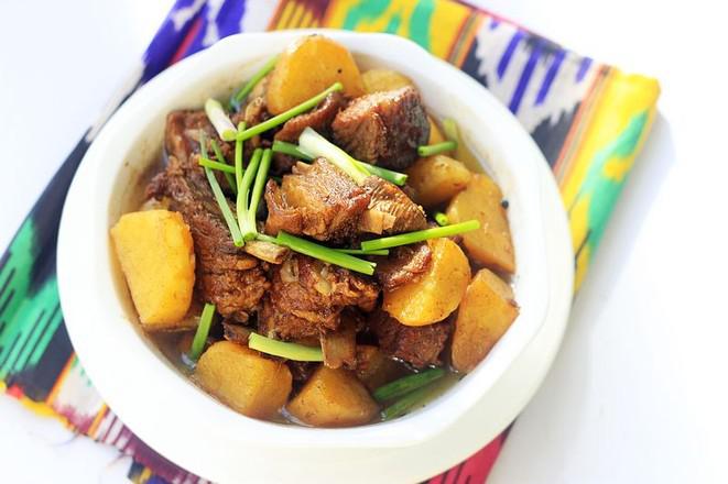 土豆燒羊肉的做法-家常味燒菜譜