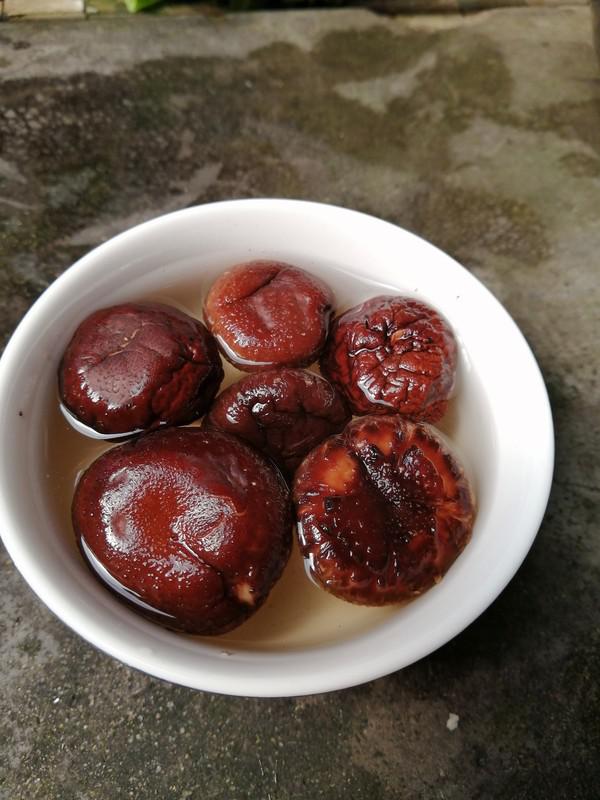 簡簡單單也不失美味~~冬菇蒸肉丸的做法-家常味蒸菜譜