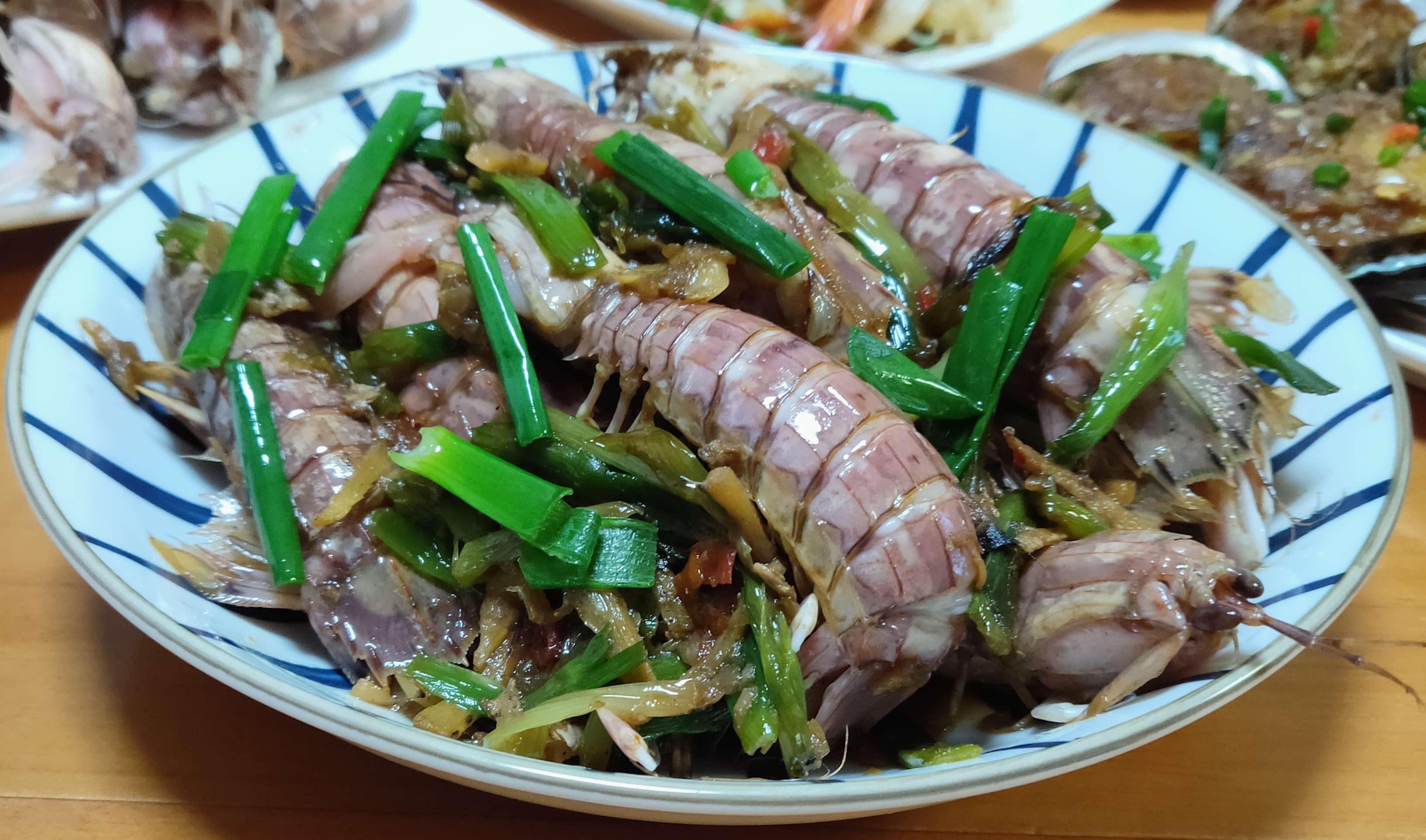 爆炒皮皮蝦的做法-咸鮮味炒菜譜-易網健康養生網 爆炒皮皮蝦的做法-咸鮮味炒菜譜