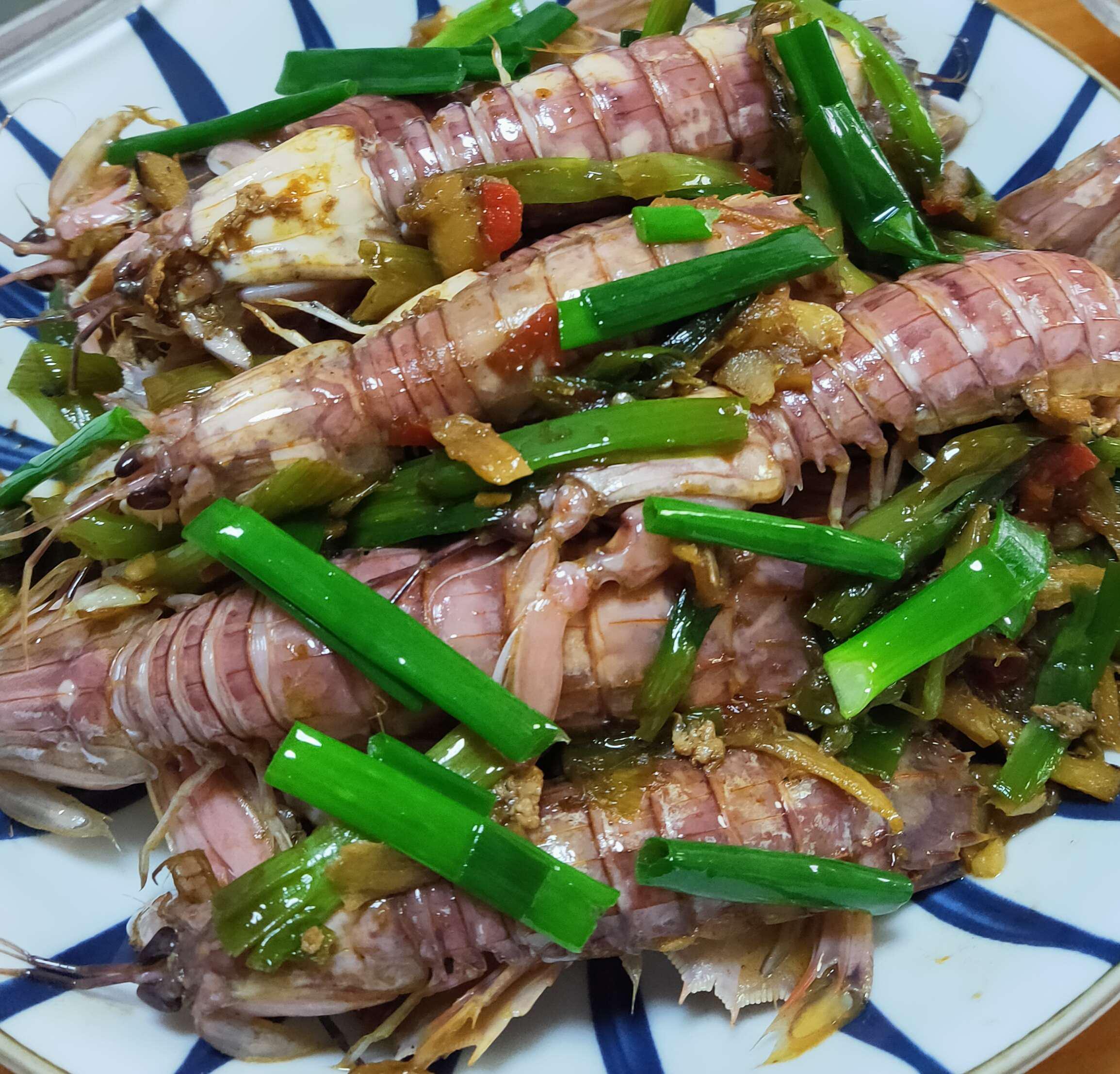 爆炒皮皮蝦的做法-咸鮮味炒菜譜-易網健康養生網 爆炒皮皮蝦的做法-咸鮮味炒菜譜