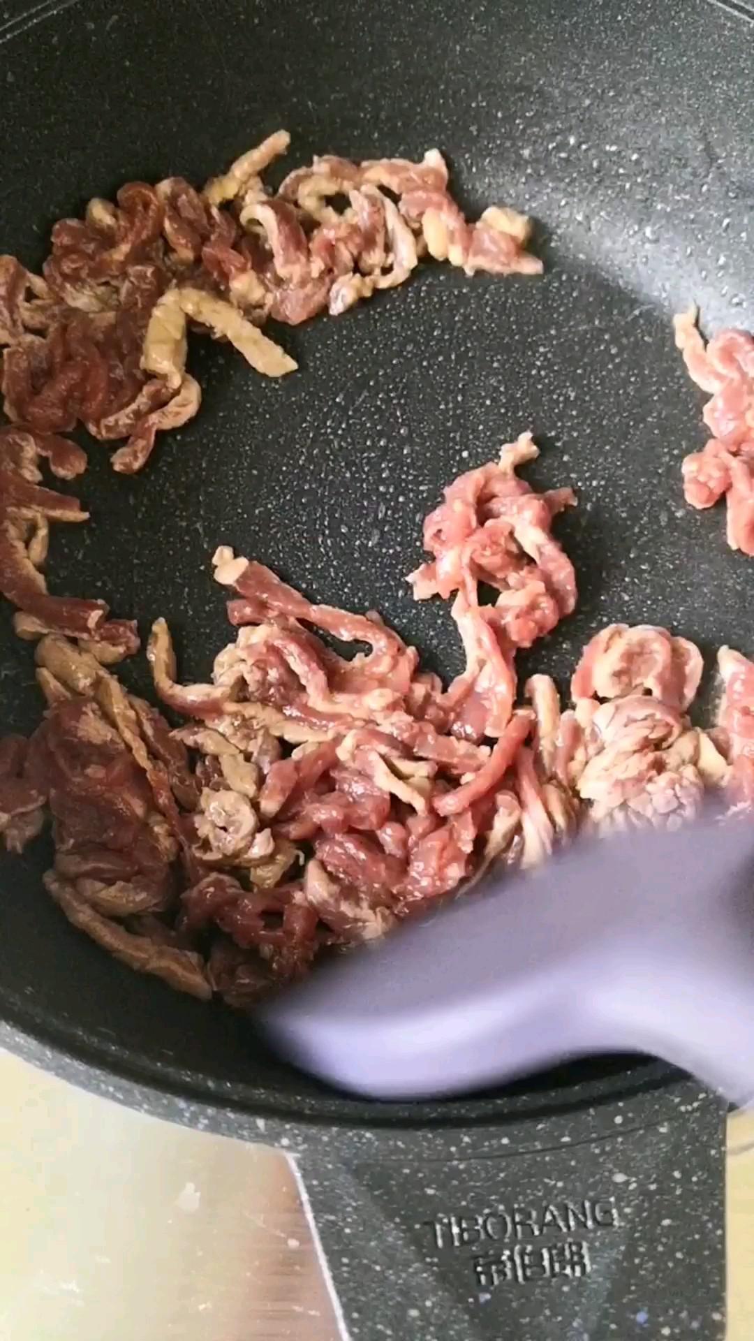 牛年大吉吃牛肉，牛氣沖天就是牛的做法-香辣味炒菜譜