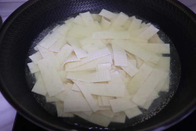 沖油豆腐皮的做法-家常味煮菜譜-易網健康養生網 沖油豆腐皮的做法-家常味煮菜譜