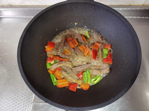 紅紅火火青紅椒小炒牛肉的做法-咸鮮味炒菜譜