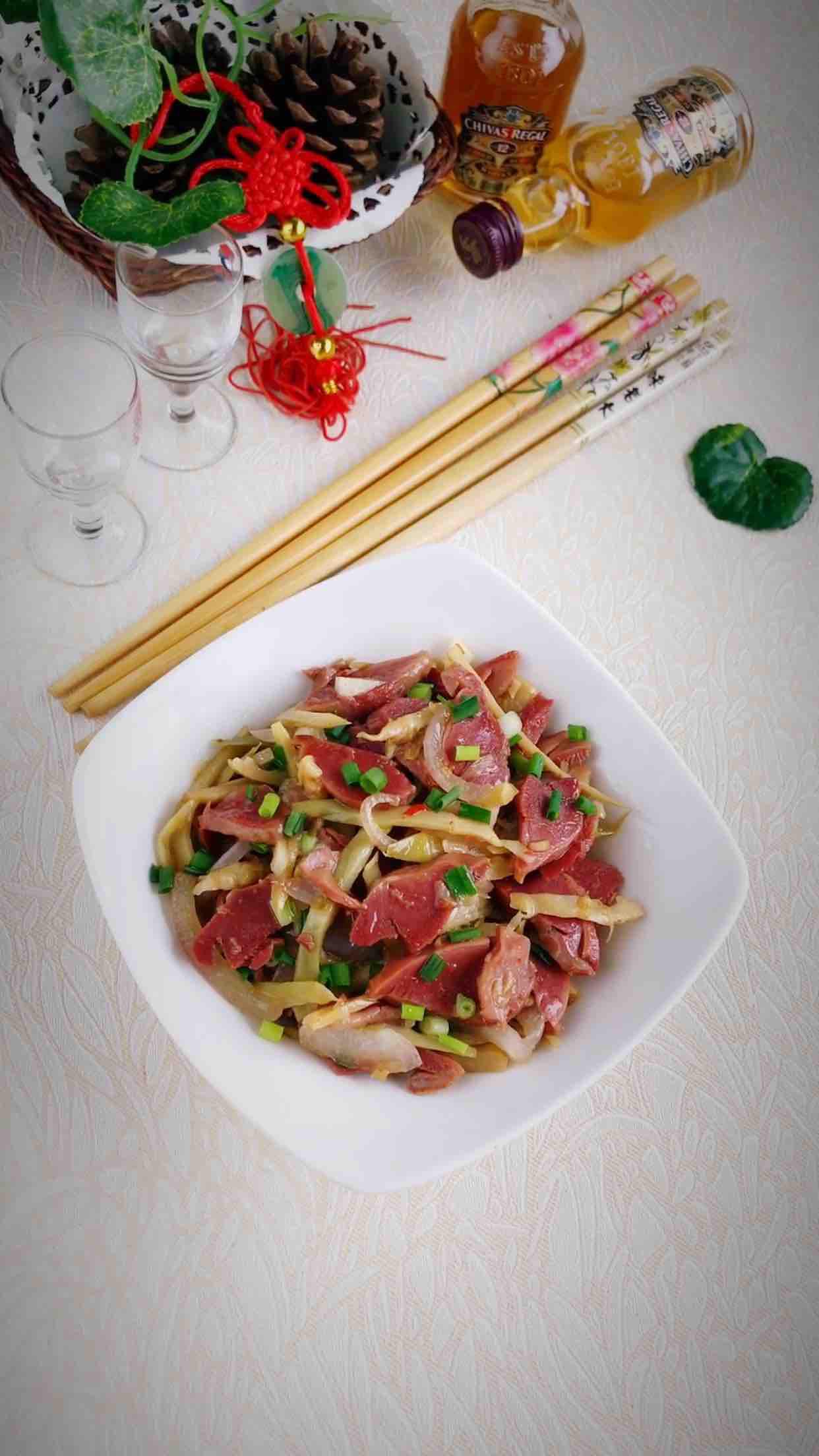 野酸筍鹵鴨肫的做法-酸辣味炒菜譜