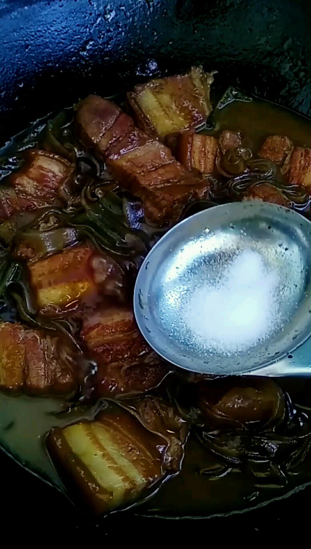 噬肉足 看過來的做法-咸鮮味燒菜譜