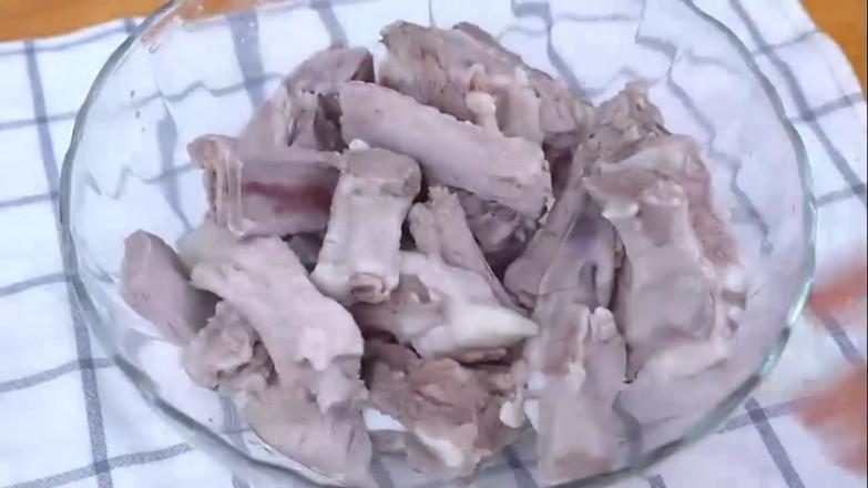 糖醋排骨的做法-酸甜味燜菜譜