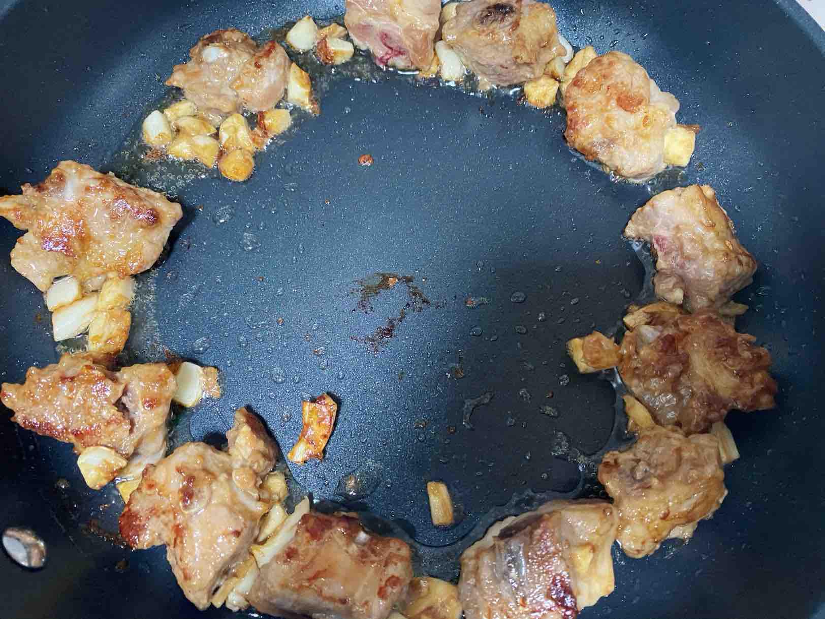 蒜香骨（少油版）的做法-咸鮮味煎菜譜