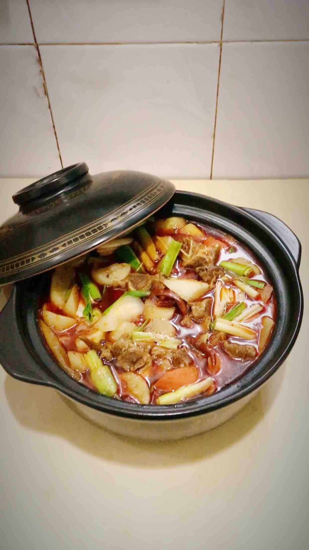 砂鍋燉牛腩的做法-香辣味燉菜譜
