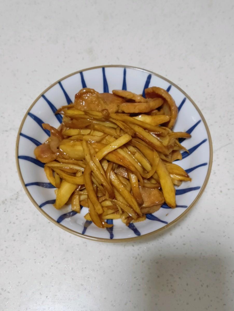 杏鮑菇炒肉腸的做法-咸鮮味炒菜譜