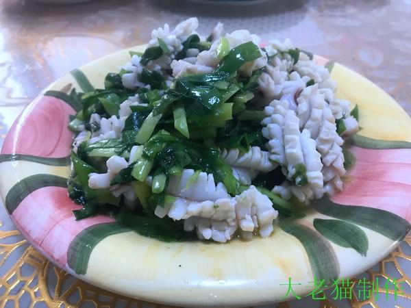 韭菜炒魷魚花的做法-咸鮮味炒菜譜-易網健康養生網 韭菜炒魷魚花的做法-咸鮮味炒菜譜