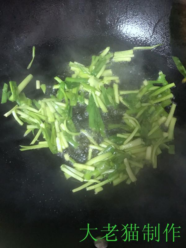 韭菜炒魷魚花的做法-咸鮮味炒菜譜-易網健康養生網 韭菜炒魷魚花的做法-咸鮮味炒菜譜