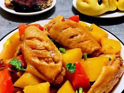 土豆胡蘿卜燉雞翅的做法-咸鮮味燉菜譜