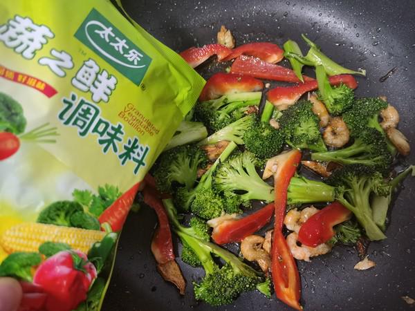 蝦仁炒西蘭花的做法-家常味炒菜譜-易網健康養生網 蝦仁炒西蘭花的做法-家常味炒菜譜