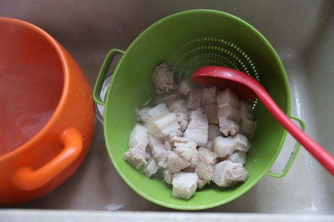 砂鍋紅燒肉的做法-咸鮮味煮菜譜