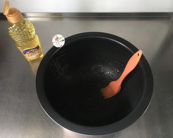 鹽焗雞腿 #電飯煲版#的做法-咸鮮味焗菜譜