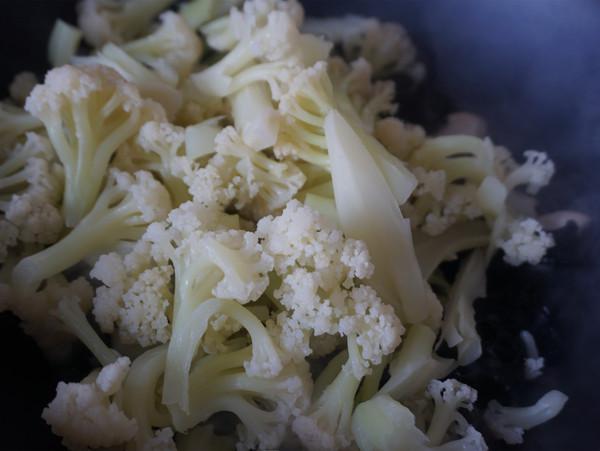 花菜木耳炒肉片的做法-家常味炒菜譜