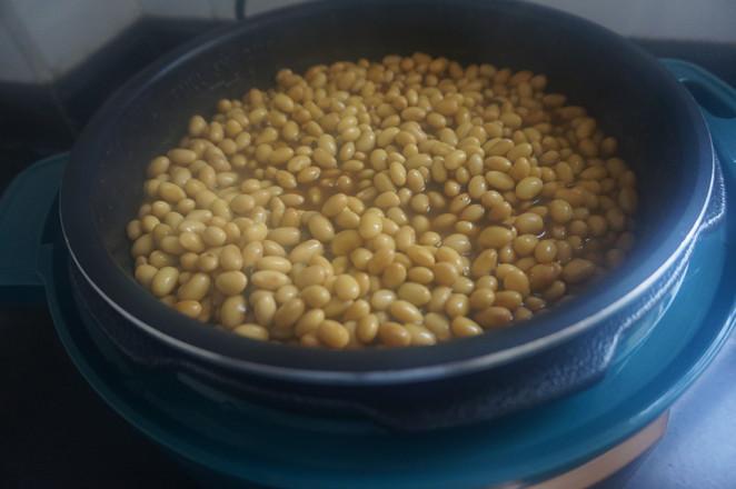 醬香黃豆的做法-家常味煮菜譜