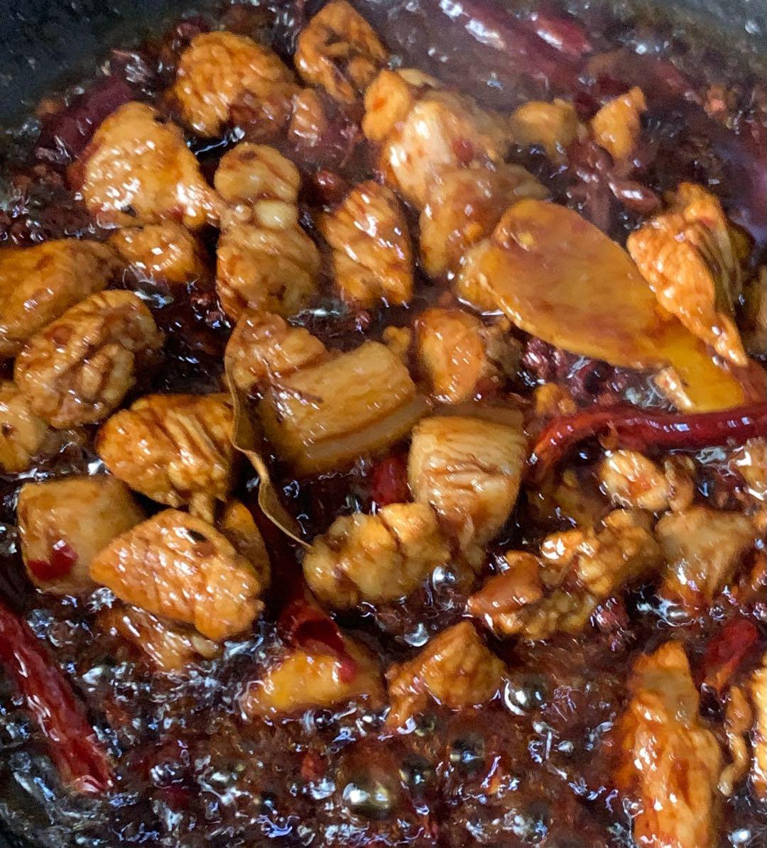 板面 紅燒肉面的做法-香辣味燉菜譜