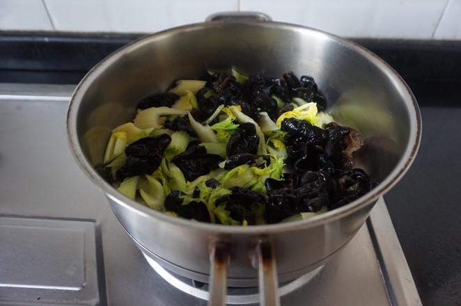 西芹木耳炒肉片的做法-醬香味炒菜譜