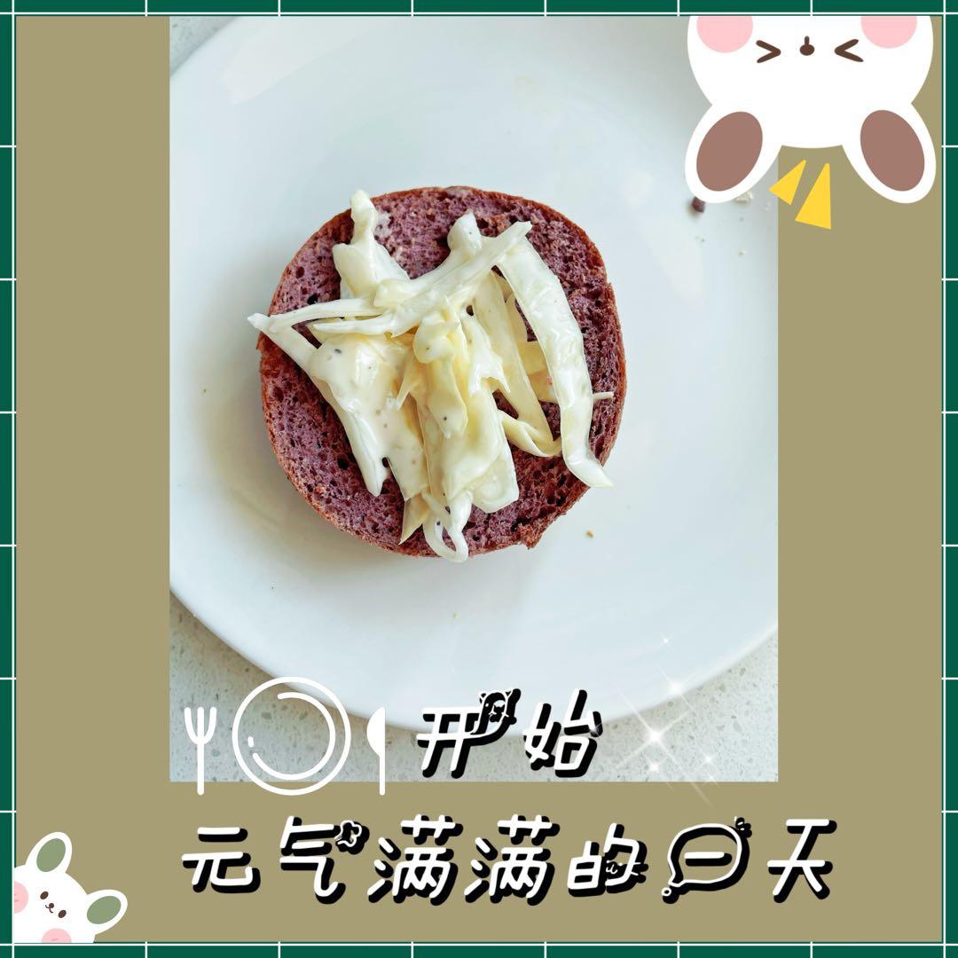 烤雞漢堡的做法-黑椒味煎菜譜