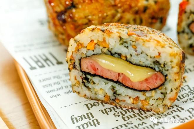 午餐肉芝士飯團(tuán)【寶寶輔食】的做法-咸鮮味煎菜譜