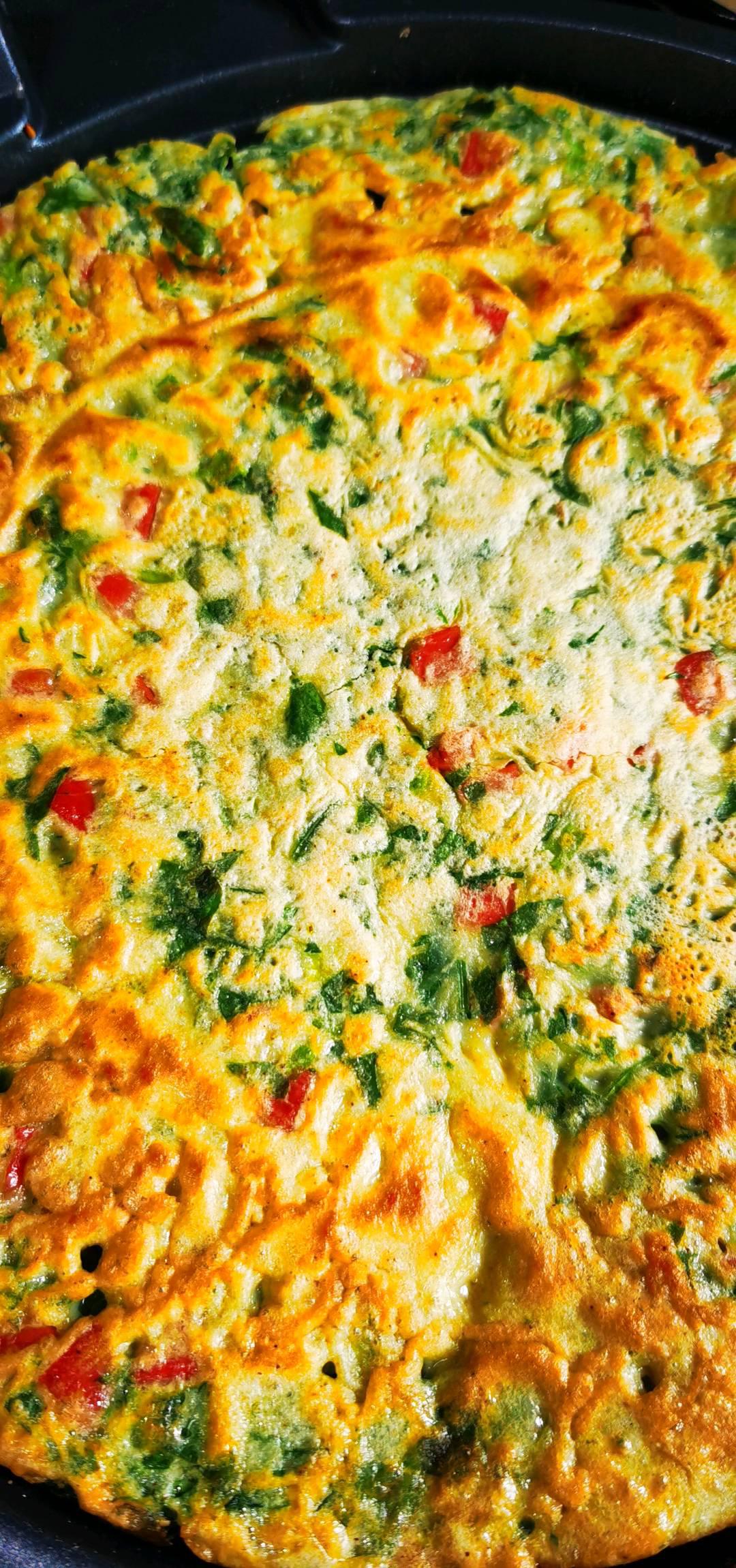 芹菜葉蛋餅的做法-五香味煎菜譜